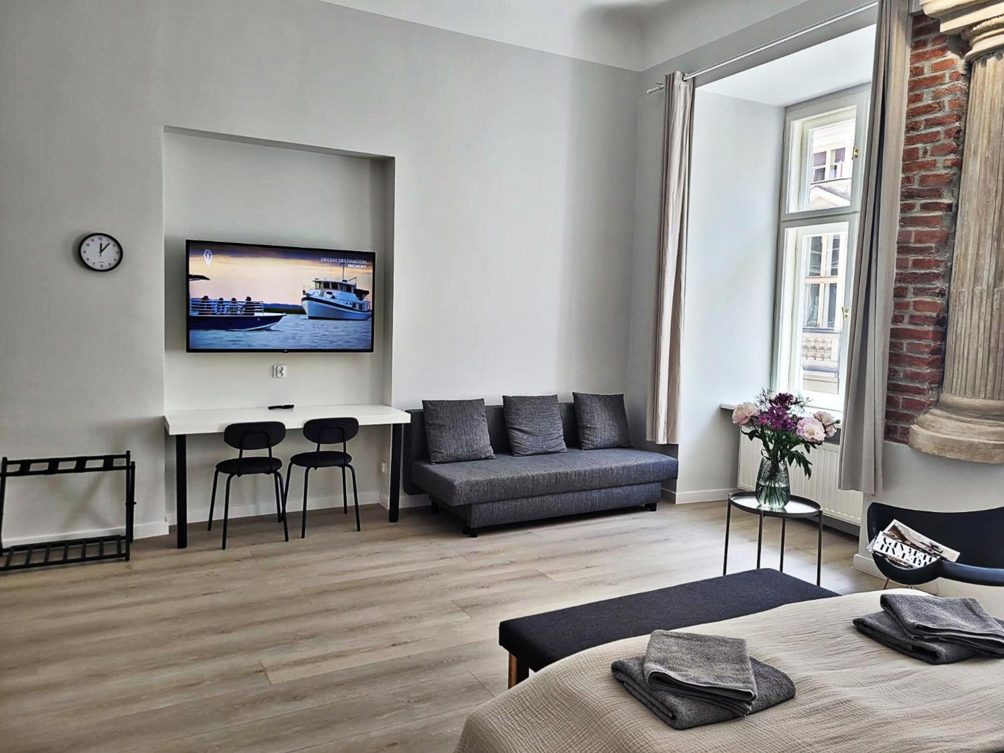 Anny 5 Hotel apartamentowy *